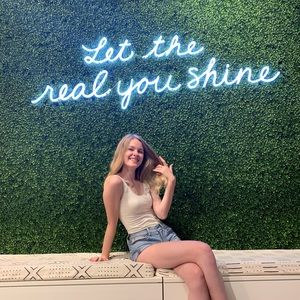 Meet your Posher, Ro